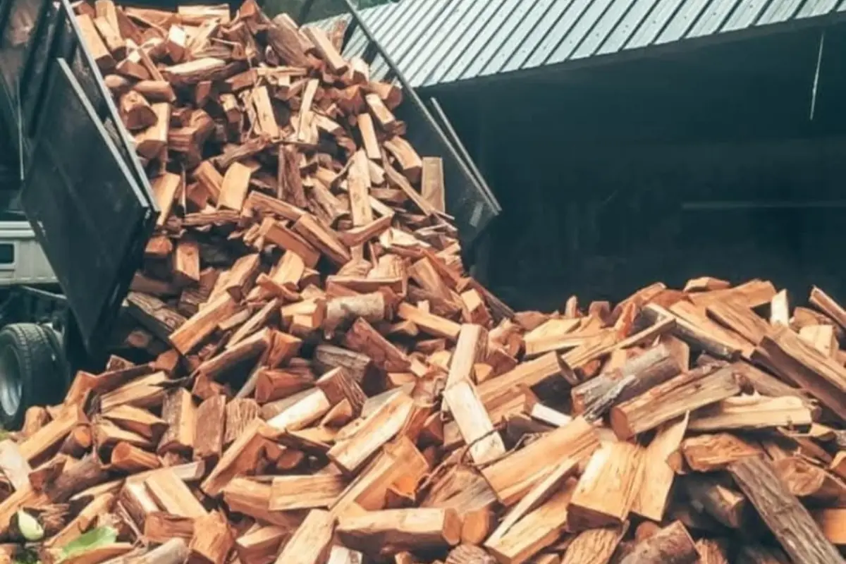 Split firewood available from Hyler's in Western North Carolina